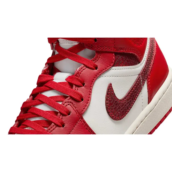 Air Jordan 1 Mid Ruby HJ9337-106 Detail