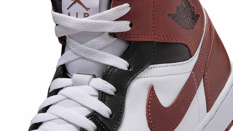 Air Jordan 1 Mid SE Dark Pony HF3216-102 Detail