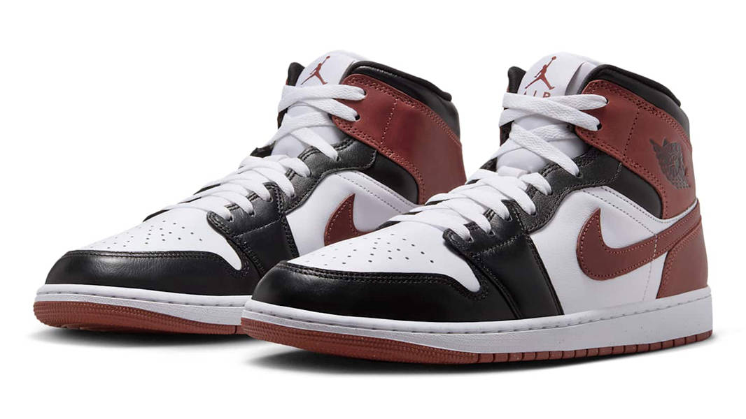 Air Jordan 1 Mid SE Dark Pony HF3216-102 Side