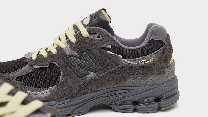 New Balance 2002R Protection Pack Black Dark Grey M2002RD5 Detail