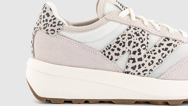 New Balance 370 Moonbeam Leopard Closeup