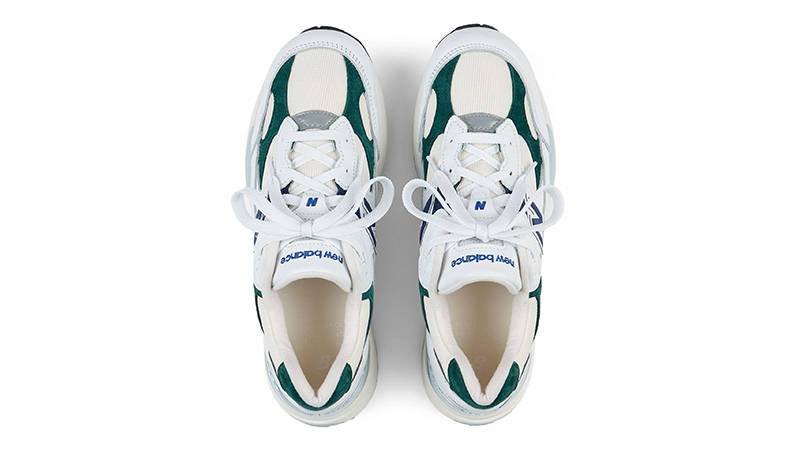 New Balance 992 White Marsh Green middle