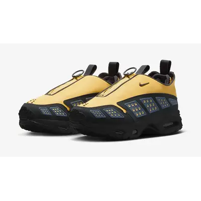 Nike Air Max SNDR Saturn Gold HF1199-700 front