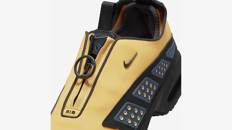 Nike Air Max SNDR Saturn Gold HF1199-700 tongue