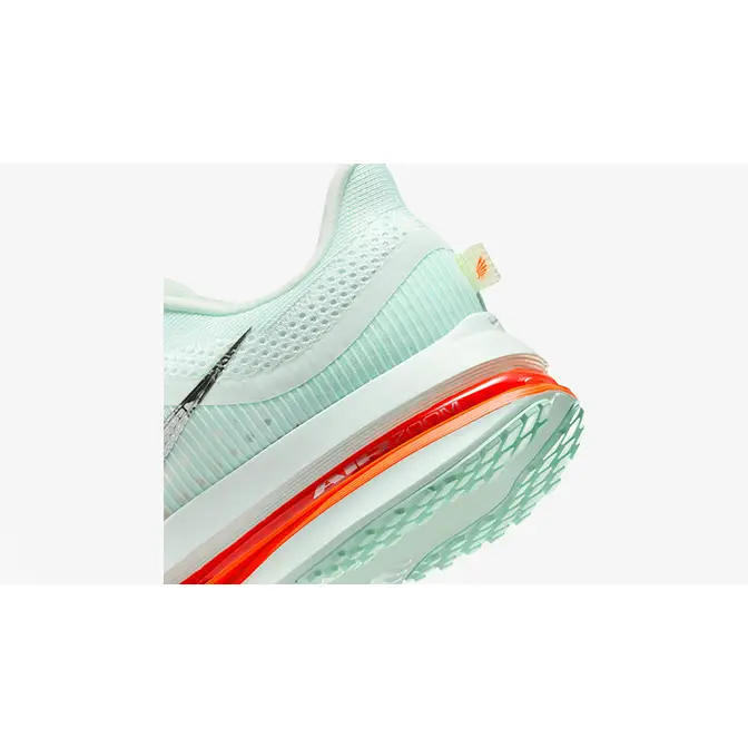 Nike Pegasus Premium Barely Green Crimson HQ2592-301 heel