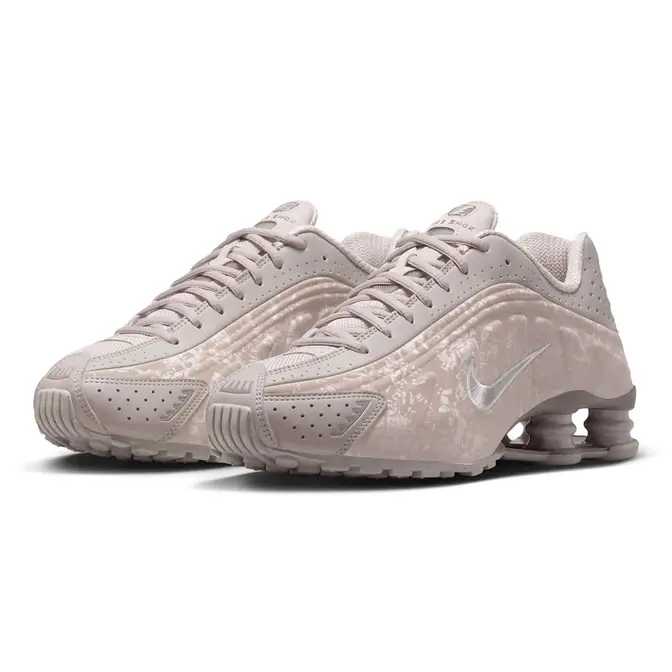 Nike Shox R4 College Grey Flat Pewter HV0934-001 Side