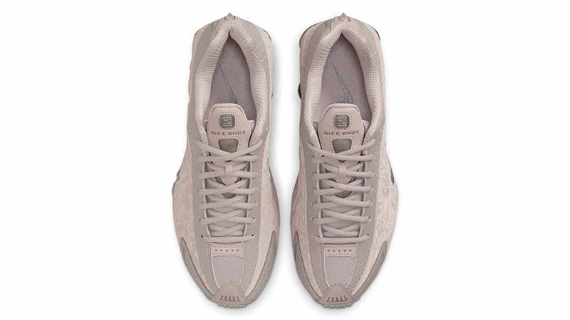 Nike Shox R4 College Grey Flat Pewter HV0934-001 Top