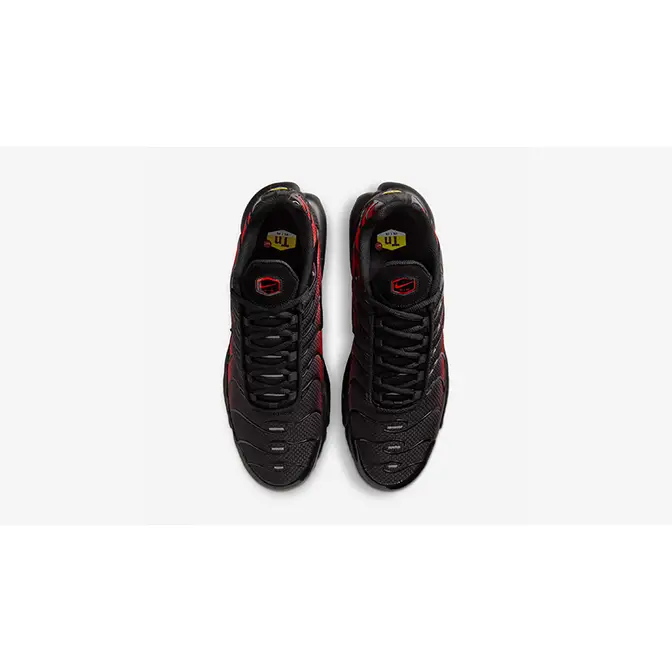 Nike TN Air Max Plus Black Red DM0032-021 middle