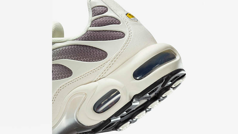 Nike TN Air Max Plus Light Orewood Brown DM0032-106 heel