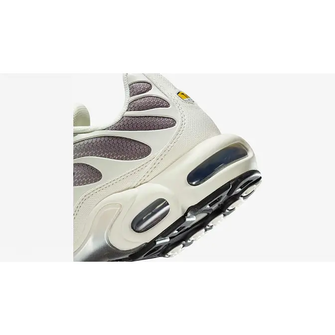 Nike TN Air Max Plus Light Orewood Brown DM0032-106 heel