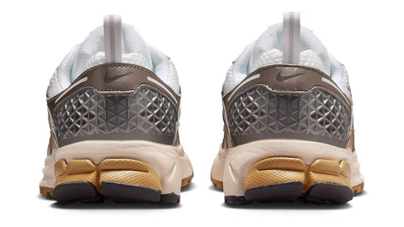 Nike Vomero 5 GS Metallic Pewter Parachute Beige Back