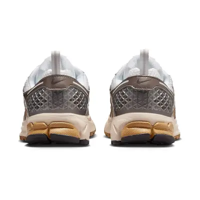 Nike Vomero 5 GS Metallic Pewter Parachute Beige Back
