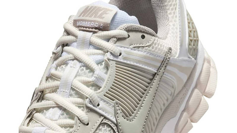 Nike Zoom Vomero 5 Light Bone FJ2028-107 tongue