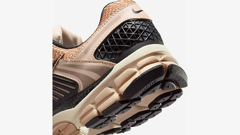 Nike Zoom Vomero 5 Sanddrift FJ2028-106 heel