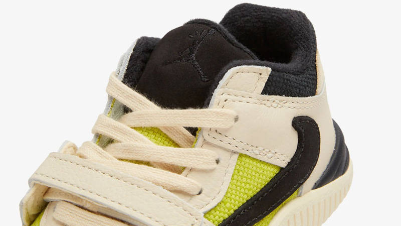 Travis Scott × Nike TD \