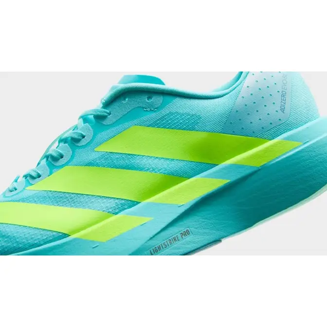 adidas EVO SL Flash Aqua Closeup_result
