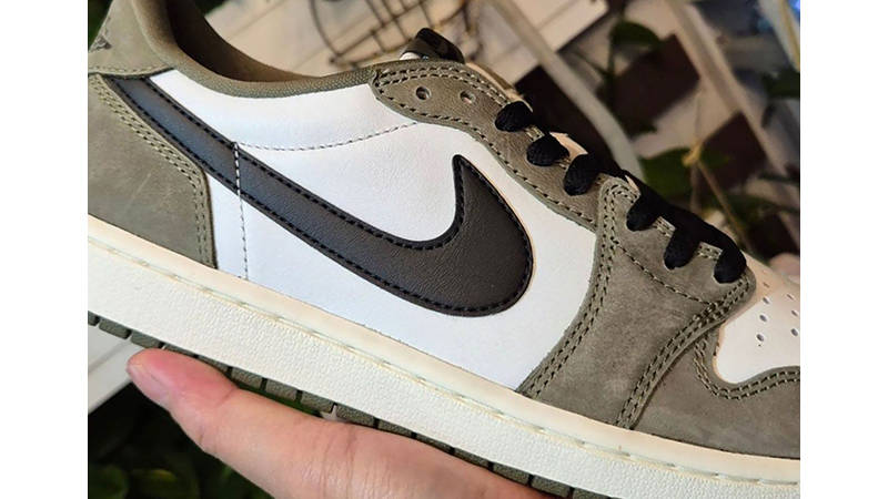 Air Jordan 1 Low OG Medium Olive | HQ6998-200 | The Sole Supplier