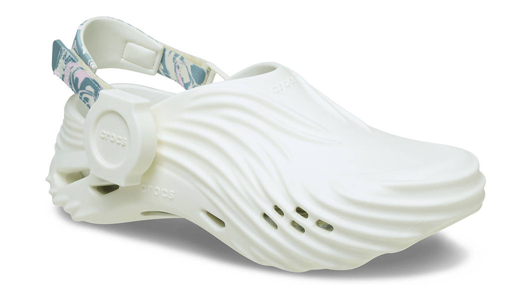 G-SHOCK x Crocs Echo Wave Beige 211110-90H Side