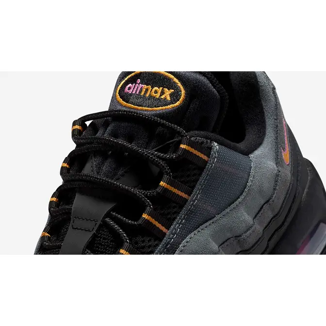 Nike Air Max 95 Sundial Playful Pink IB7683-001 Detail (1)