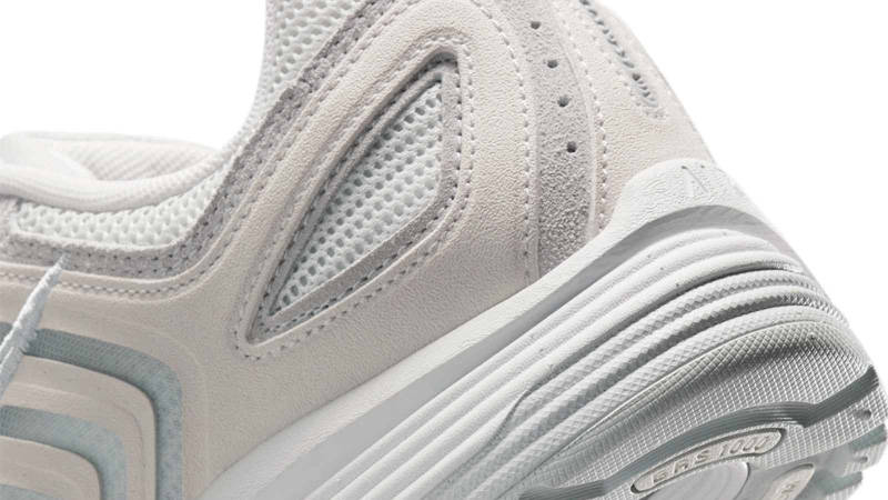 Nike Air Pegasus 2K5 SE Platinum Tint Closeup