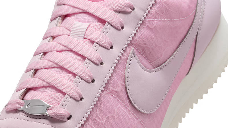 nike classic cortez particle pink