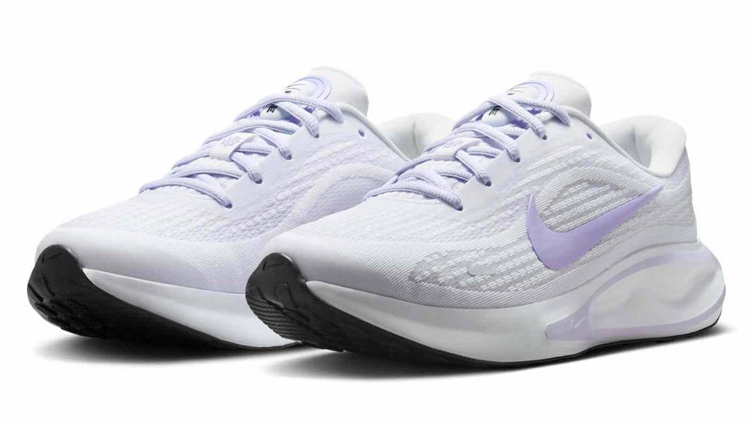 Nike Journey Run Hydrangeas Front