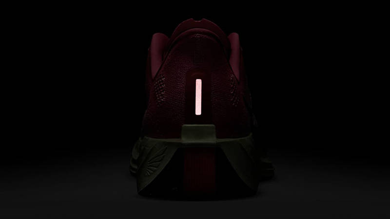 Nike Pegasus Plus Hyper Pink HV3022-600 in dark