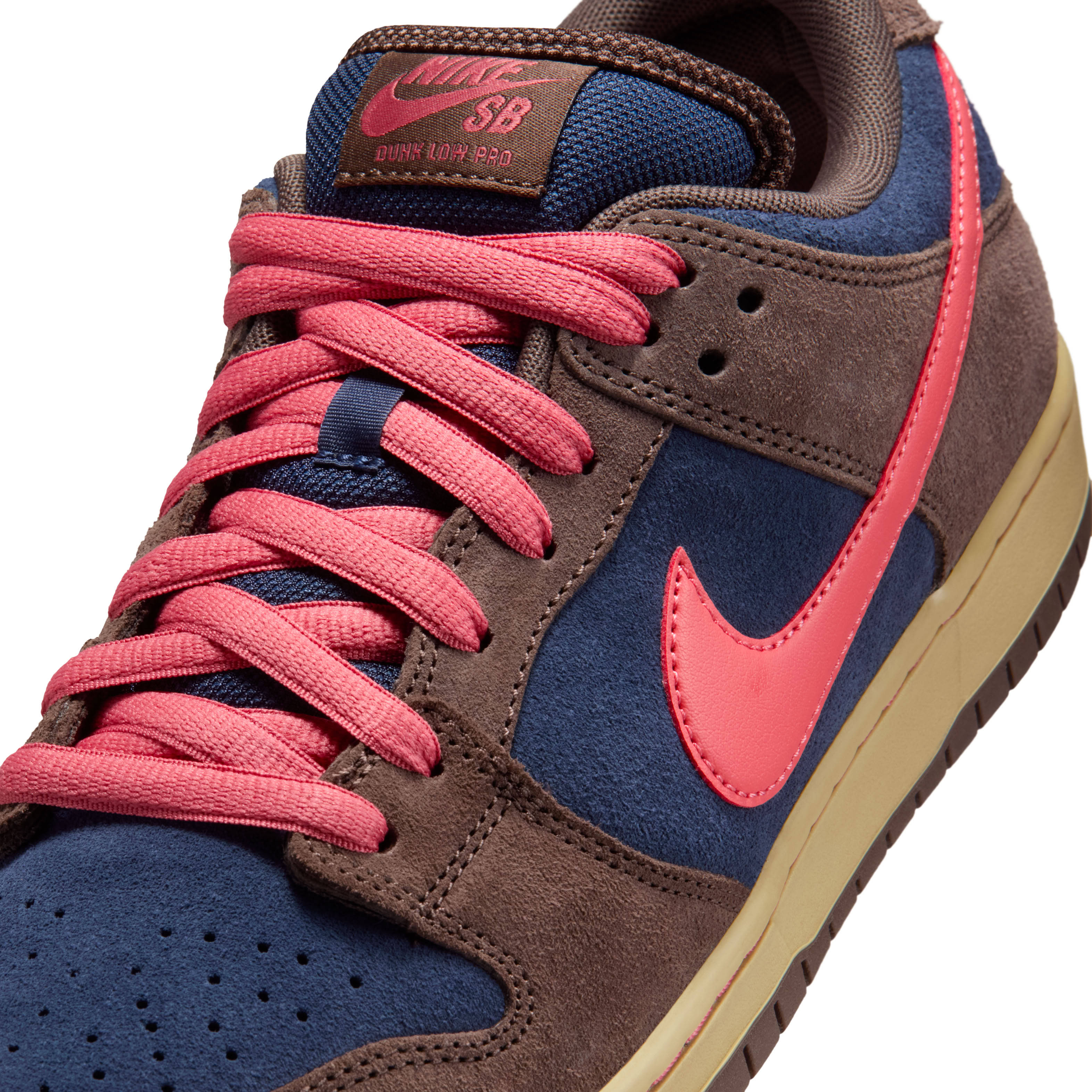 Nike SB Dunk Low Baroque Brown Adobe Detail 1