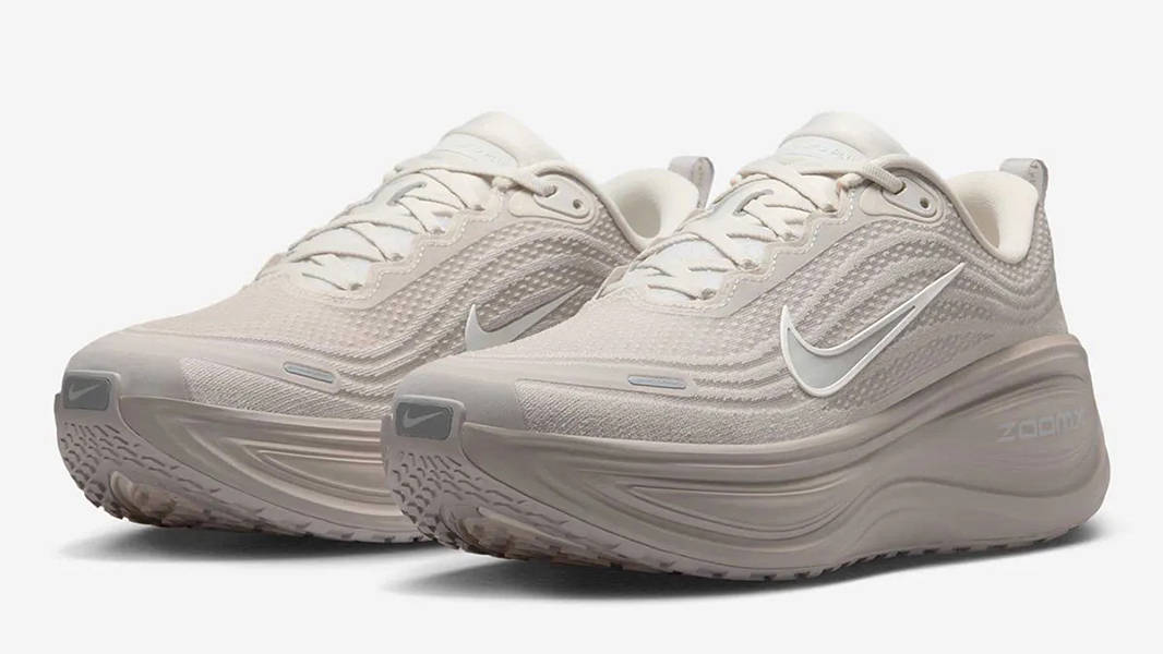 Nike Vomero Plus Beige HV8150-001 Side