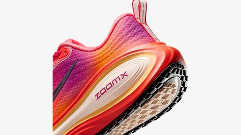 Nike Vomero Plus Orange Pink Detail