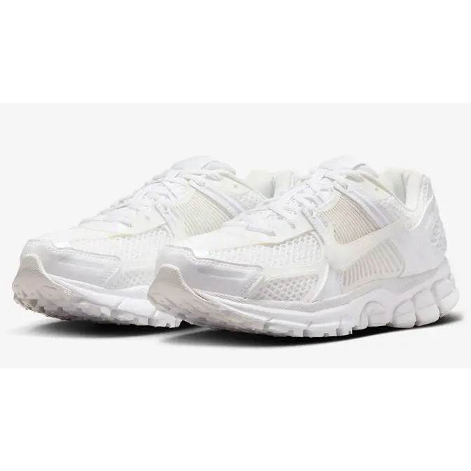 Nike Zoom Vomero 5 Triple White Front