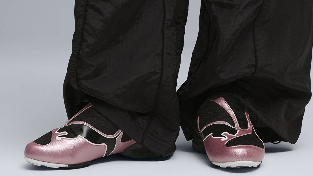 PUMA V-S1 Pink Metallic Black On Foot