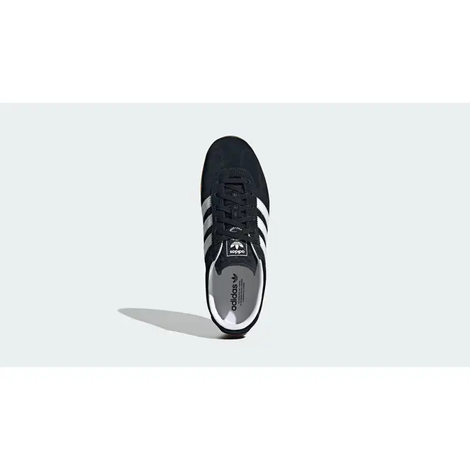 adidas Gazelle Lo Pro Black White Gum JR8886 middle