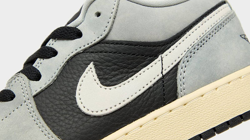 Air Jordan 1 Low GS Light Smoke Grey Detail