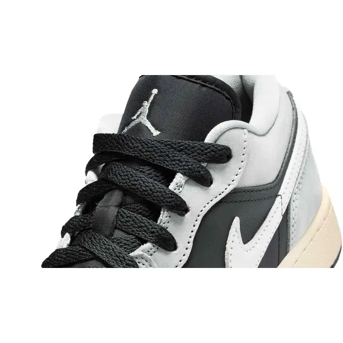 Air Jordan 1 Low SE GS Light Smoke Grey Sail Side