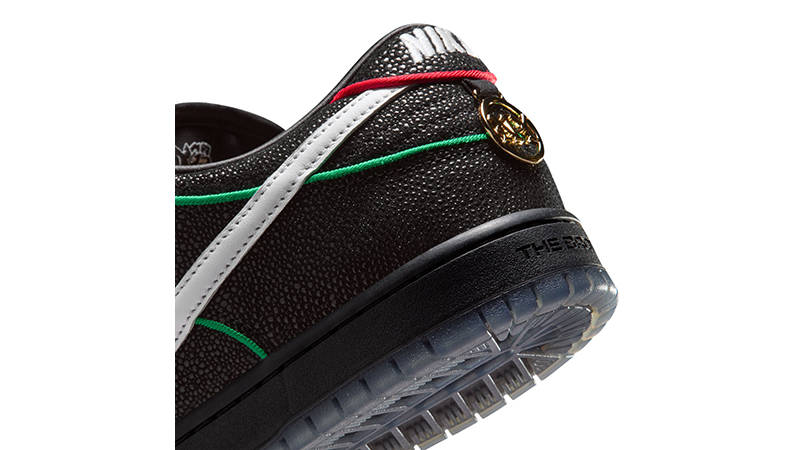 Bronx Girls Skate x Nike SB Dunk Low Black heel