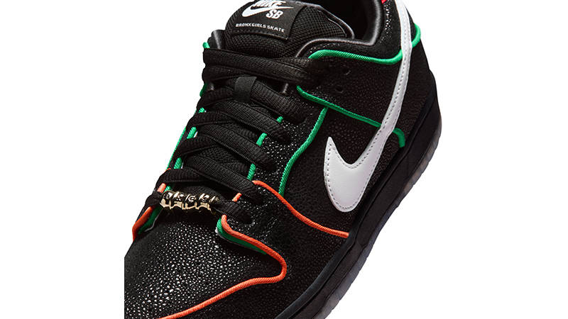 Bronx Girls Skate x Nike SB Dunk Low Black side