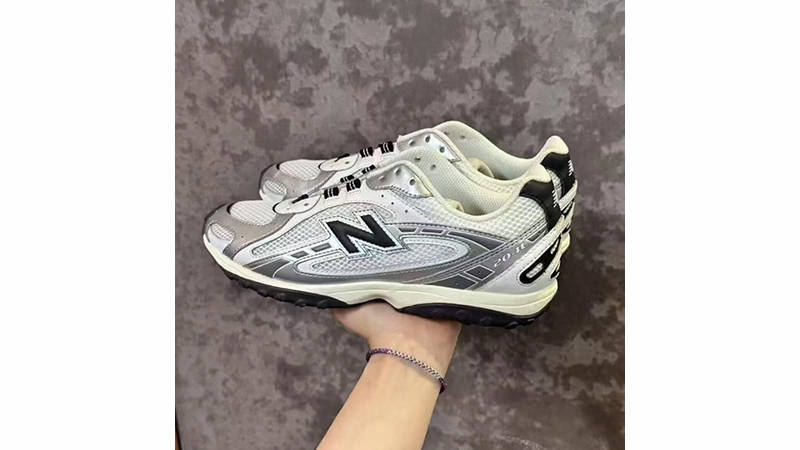 New Balance U204L White Silver side