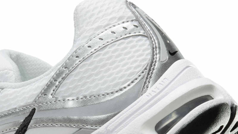Nike Air Max Moto 2K Summit White Black Closeup