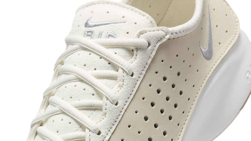 Nike Air Superfly Coconut Milk HQ7955-100 Detail