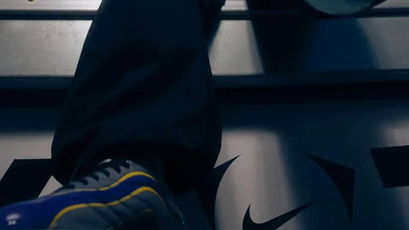 Nike Cryoshot R9 Mercurial Silver Blue on foot