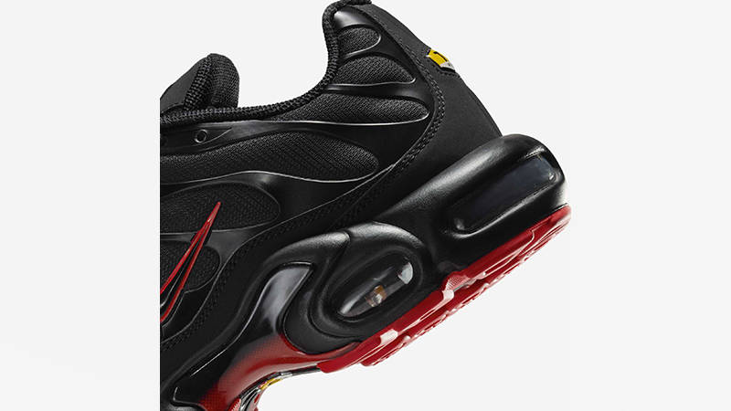 Nike TN Air Max Plus Black Red Lightsaber IM4868-010 heel
