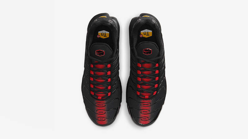 Nike TN Air Max Plus Black Red Lightsaber IM4868-010 middle