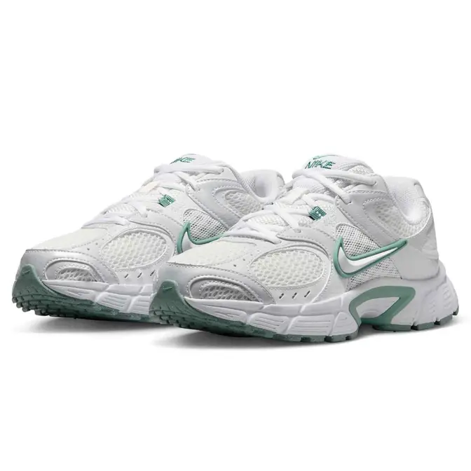 Nike V5 RNR Summit White Cannon Front