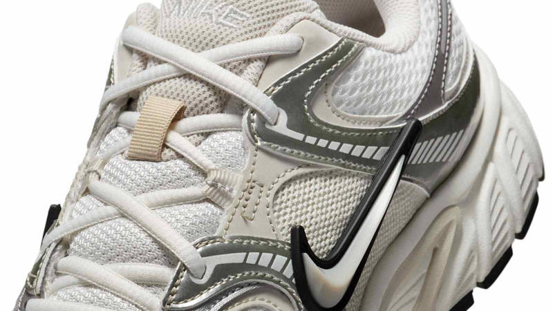 Nike V5 RNR Summit White Sail Side