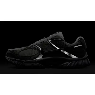 Nike V5 RNR Vast Grey College Grey HJ5228-104 in dark
