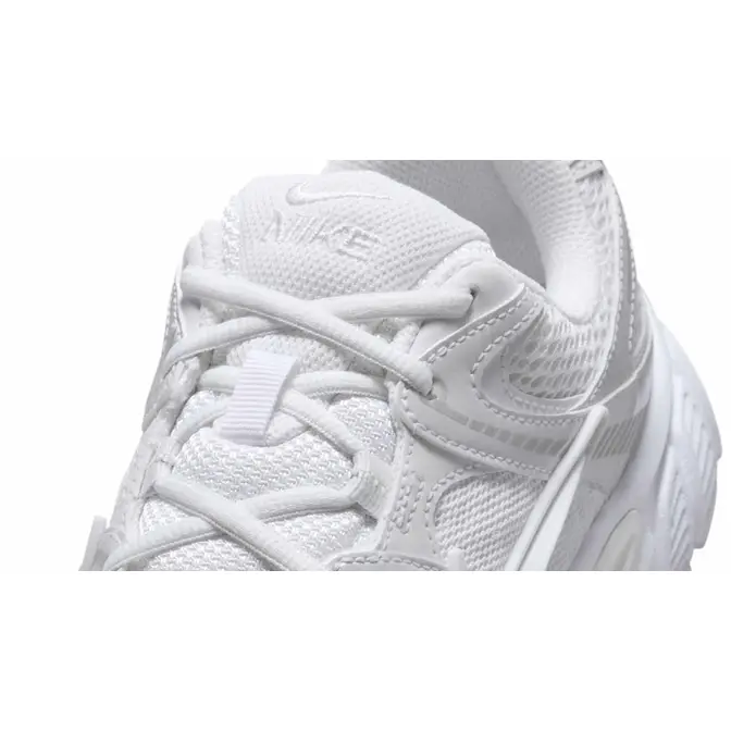 Nike V5 RNR White Metallic Silver Side