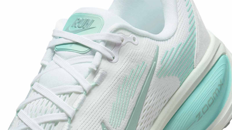 Nike Vomero 18 Bleached Turquoise Side