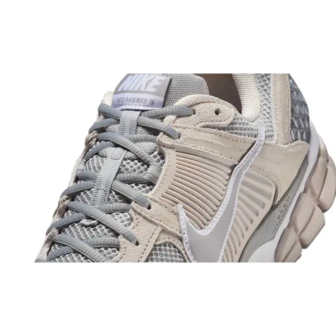 Nike Zoom Vomero 5 Light Orewood Brown Metallic Platinum HF1553-101 Detail