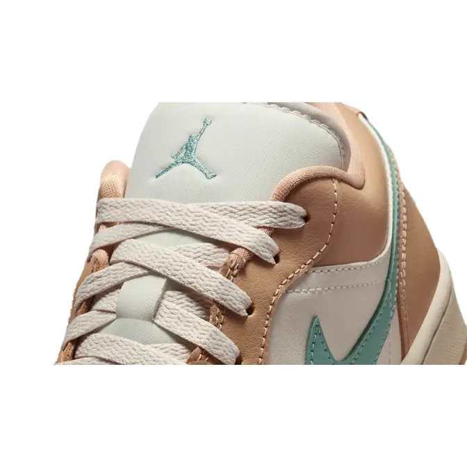 Air Jordan 1 Low Light Orewood Brown Hemp Side